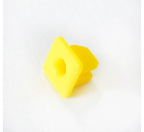 FRONT HEADLAMP GROMMET