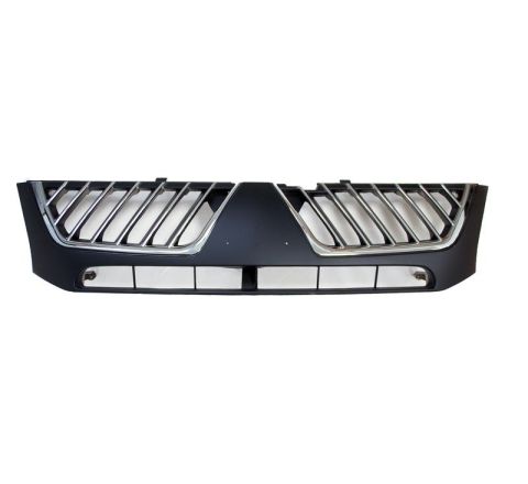 FRONT RADIATOR GRILLE (CHROME & BLACK)