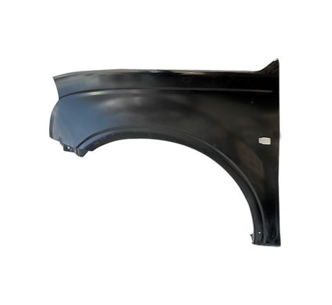 FRONT FENDER / WING WITH SIDE LAMP & FENDER FLARE HOLES L/H