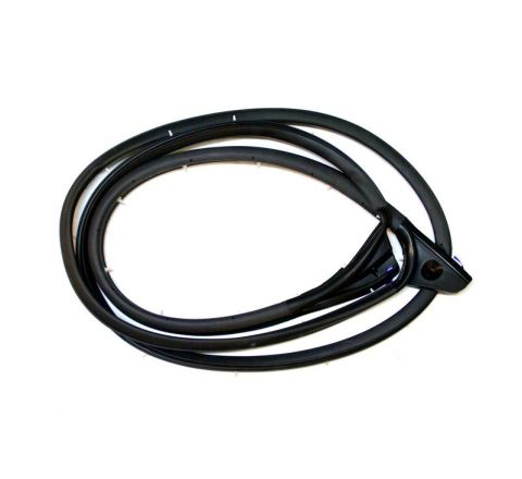 FRONT OPEN DOOR WEATHERSTRIP R/H (GENUINE)