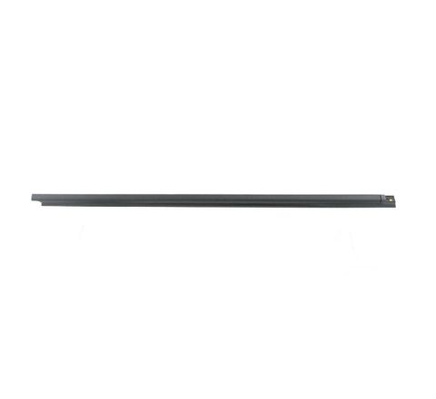 FRONT DOOR GLASS WEATHERSTRIP R/H (GENUINE)