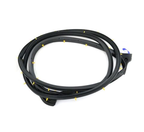 REAR DOOR GLASS WEATHERSTRIP L/H (GENUINE)