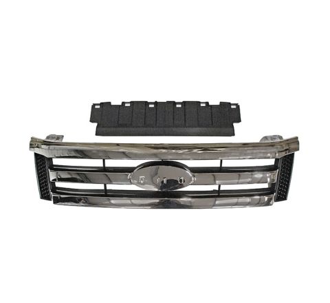 FRONT RADIATOR GRILLE (CHROME & BLACK)