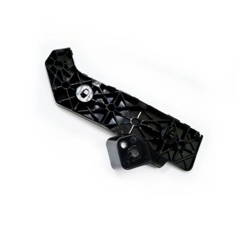 FRONT BUMPER SIDE TO WING RETAINER BRACKET R/H