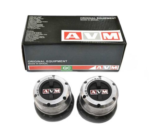 PAIR OF AVM FREE WHEELING HUBS (MANUAL)
